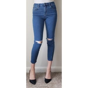 Amuse Society Iconic Medium Wash Distressed Skinny Jeans 28 Knee Slit Rip
